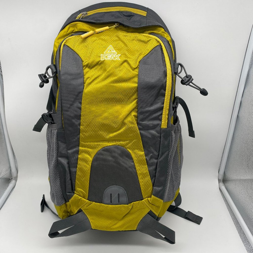 peak sprots backpack Bland New Dark Yellow